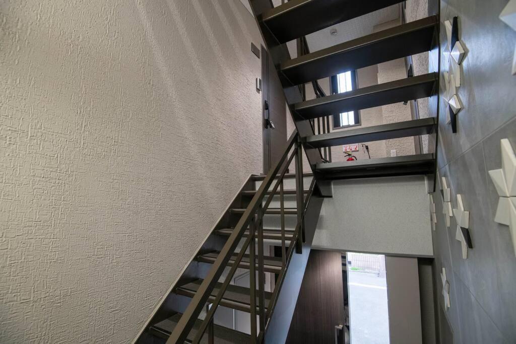 浅草禅心居301室 浅草駅徒歩15分 2024年4月ニューオープン 43平米丸貸し切り ダブルベット2台と畳敷き布団2組 家庭式用品設備完備 Tokio Exterior foto
